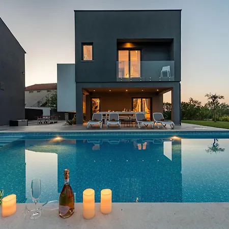 Lux Zadarvillas * Donji Zemunik